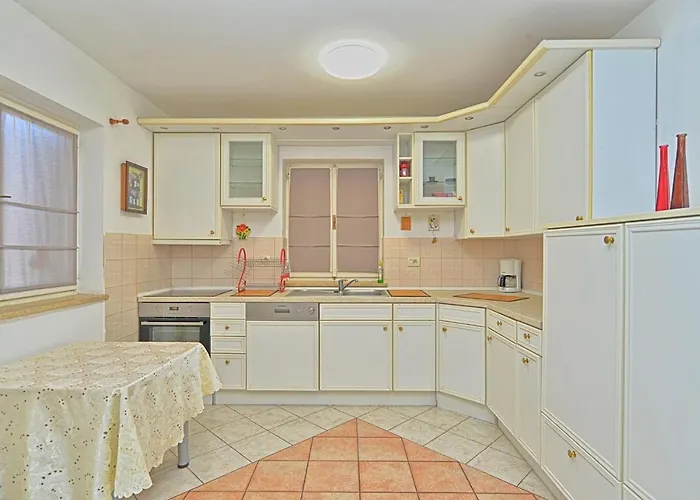 House Natasa 2133 *