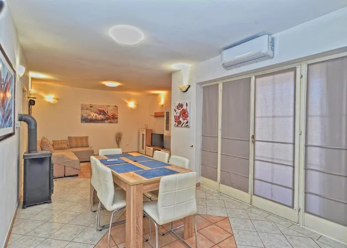 House Natasa 2133 *