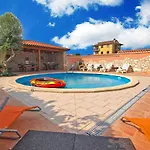 House Natasa 2133 Vakantiehuis