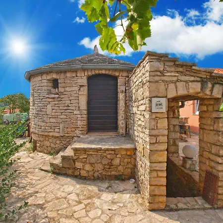 House Natasa 2133 * Pula