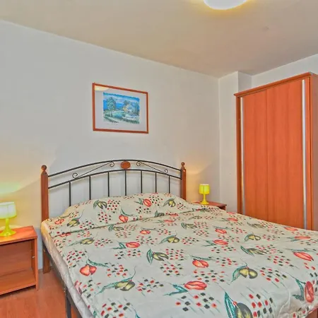 Vakantiehuis House Natasa 2133 *