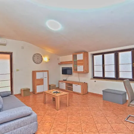 Vakantiehuis House Natasa 2133 *